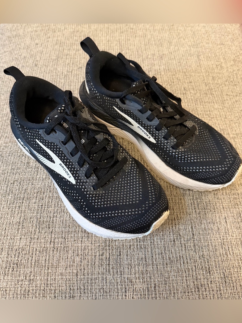 Brooks Revel 6 Women’s Sneakers